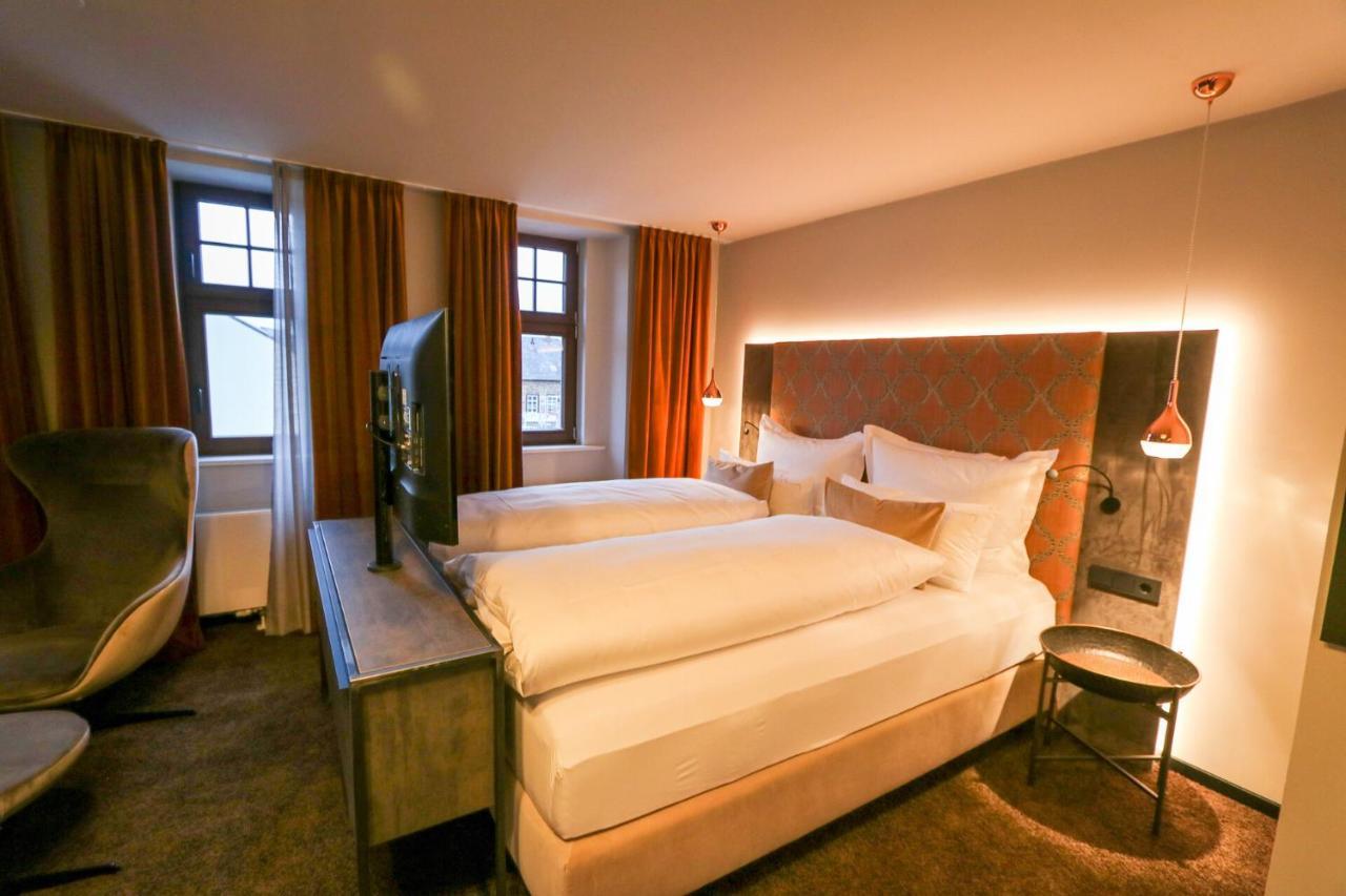 Boutiquehotel Burg Adenbach & Alter Weinbau باد نوينهار اهرفيل المظهر الخارجي الصورة