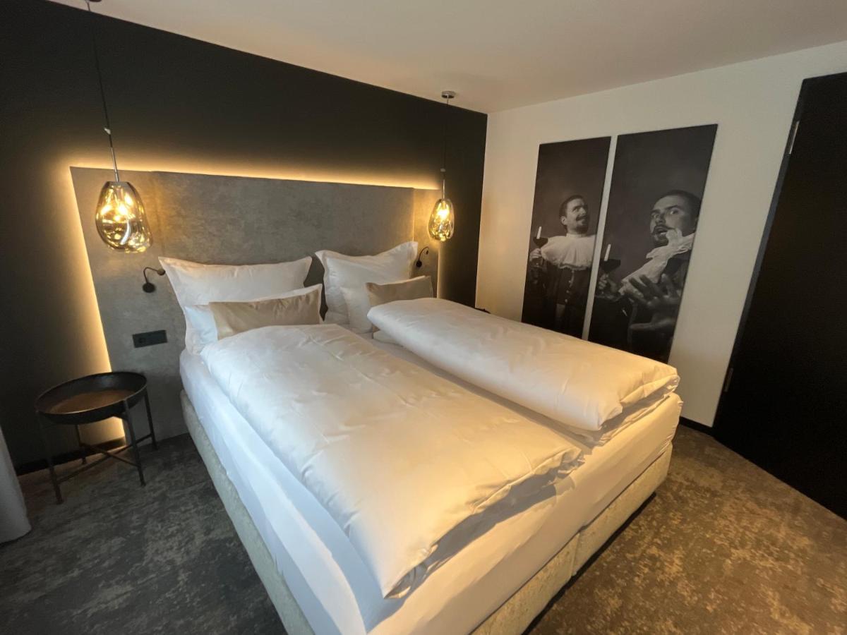 Boutiquehotel Burg Adenbach & Alter Weinbau باد نوينهار اهرفيل المظهر الخارجي الصورة