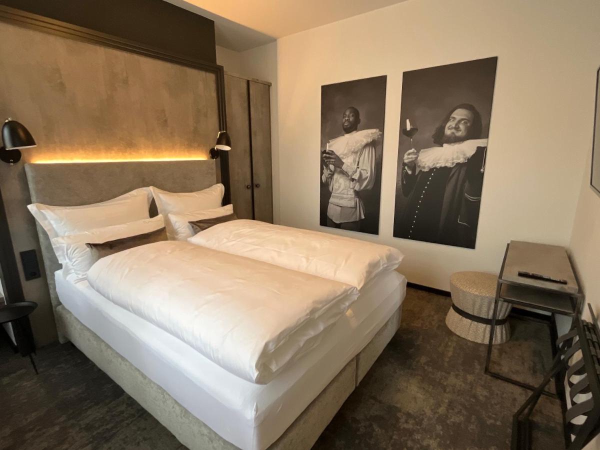 Boutiquehotel Burg Adenbach & Alter Weinbau باد نوينهار اهرفيل المظهر الخارجي الصورة