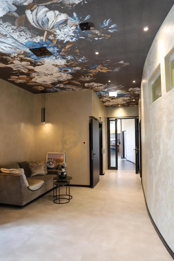Boutiquehotel Burg Adenbach & Alter Weinbau باد نوينهار اهرفيل المظهر الخارجي الصورة