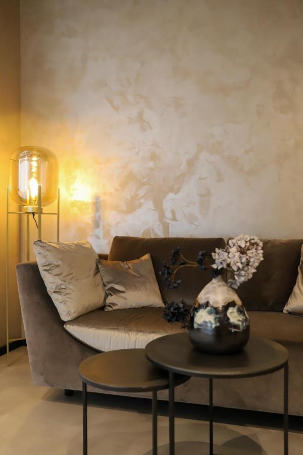 Boutiquehotel Burg Adenbach & Alter Weinbau باد نوينهار اهرفيل المظهر الخارجي الصورة